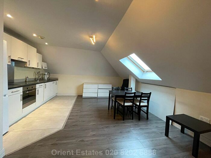 2 Bedroom Flat To Rent In Peaberry Court, Greyhound Hill, Hendon, NW4