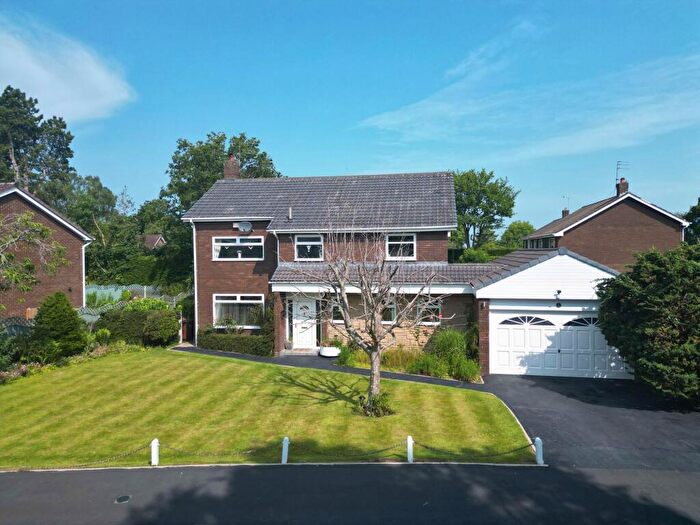 4 Bedroom Detached House For Sale In Strathallan Close, Wirral, CH60