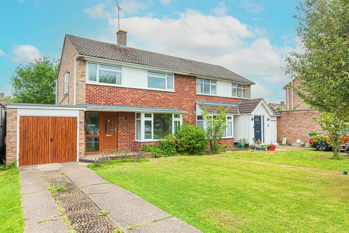 3 Bedroom Semi-Detached House To Rent In Clifton Road, Wokingham, RG41