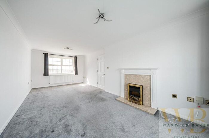 2 Bedroom Apartment To Rent In Anchor Close, Shoreham By Sea, BN43