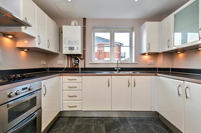 2 Bedroom Flat To Rent In Santa Cruz Drive, South Harbour, BN23