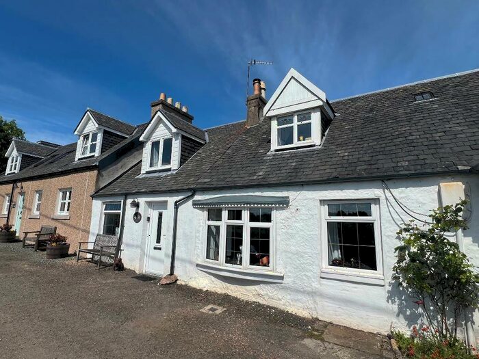 4 Bedroom Cottage For Sale In Easterton Cottages, Torrance, East Dunbartonshire, G64