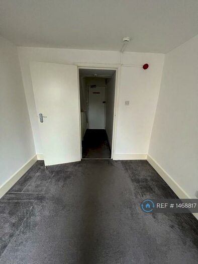 1 Bedroom Flat To Rent In Station Road, London, SE25