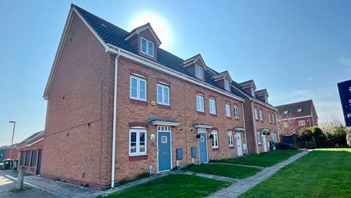 4 Bedroom End Terrace House For Sale In Whimbrel Chase, Scunthorpe, DN16