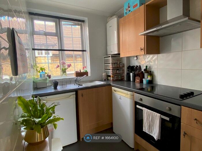 1 Bedroom Flat To Rent In Condor Court, Guildford, GU2