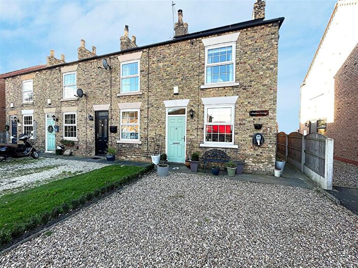 2 Bedroom End Of Terrace House For Sale In Station Road, Foggathorpe, YO8