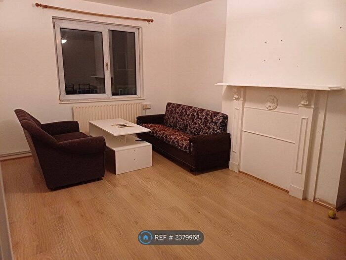 Studio To Rent In Florida Street, London, E2
