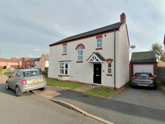 3 Bedroom Semi-Detached House To Rent In Sandfield Meadow, Lichfield, WS13