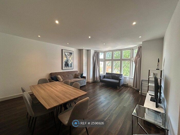 2 Bedroom Flat To Rent In Finchley Road, London, NW11