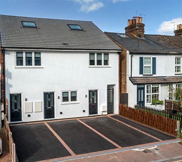 1 Bedroom Flat To Rent In New Road, Croxley Green, Rickmansworth, WD3