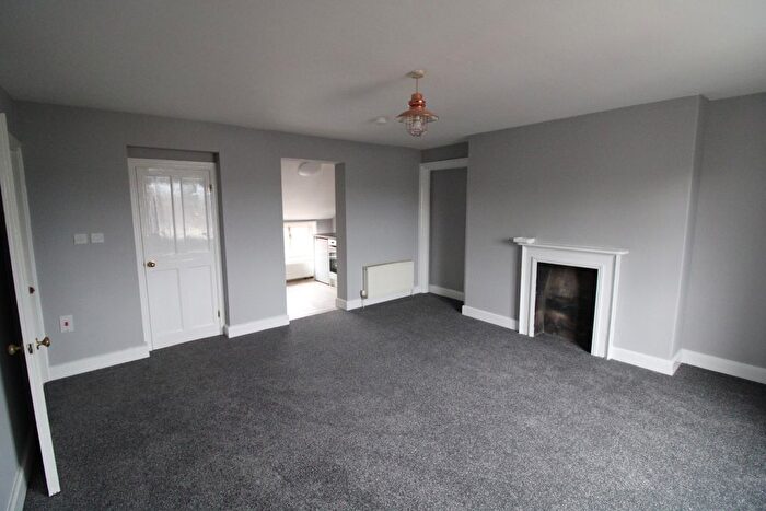 2 Bedroom Flat To Rent In Friarn Lawn, Bridgwater, TA6