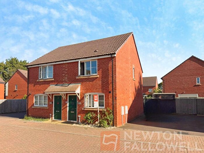 2 Bedroom Semi Detached House For Sale In Damson Drive, Peterborough, PE1