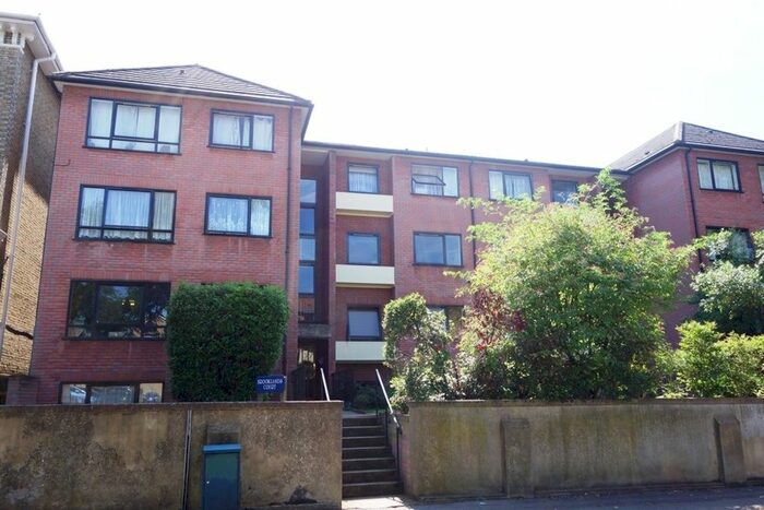 2 Bedroom Flat To Rent In Brooklands Court, Surbiton Road, Kingston, KT1