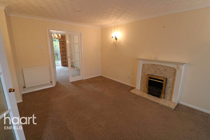 4 Bedroom Detached House To Rent In Faints Close, Waltham Cross, EN7