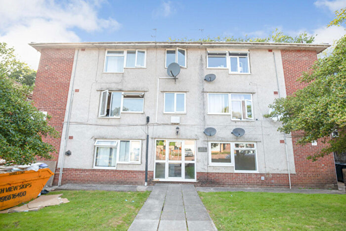 Studio To Rent In Laburnum Court, Woolaston Avenue, Lakeside, CF23