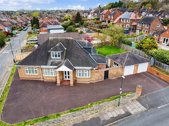 4 Bedroom Detached House For Sale In Parkside Rise, Wollaton, Nottingham, NG8