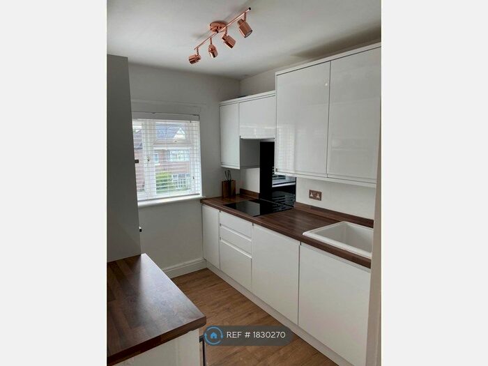 1 Bedroom Flat To Rent In Hillside, London, NW9