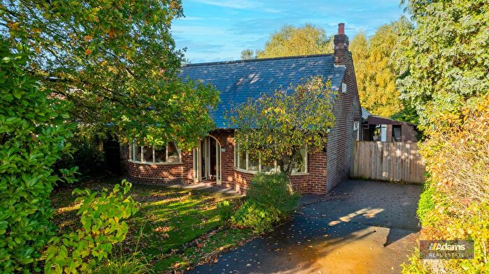 3 Bedroom Bungalow For Sale In Runcorn Road, Moore, Warrington, WA4