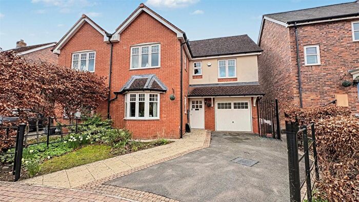 3 Bedroom Semi Detached House For Sale In Sunderton Road, Birmingham, B14