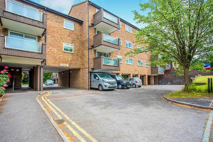 1 Bedroom Apartment To Rent In Steeplands, Bushey, WD23