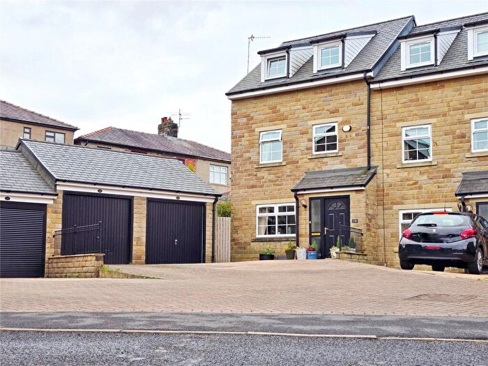 3 Bedroom End Of Terrace House For Sale In Higher Mill Street, Rawtenstall, Rossendale, BB4