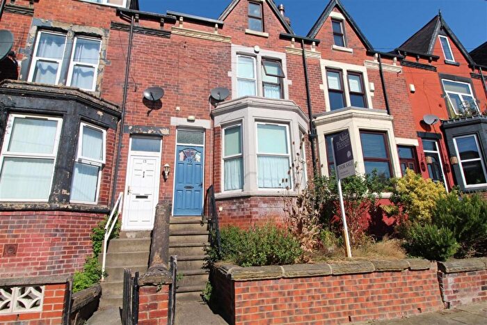 3 Bedroom Terraced House To Rent In Roundhay Crescent, Leeds, LS8