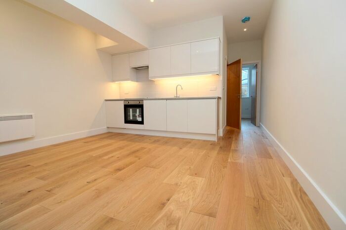 1 Bedroom Maisonette To Rent In Speranza Street, Plumstead SE18