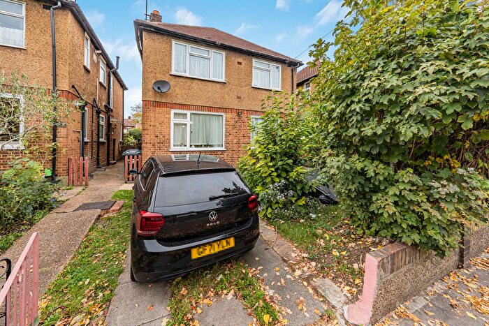 2 Bedroom Maisonette To Rent In Oldfield Lane South, Greenford, UB6