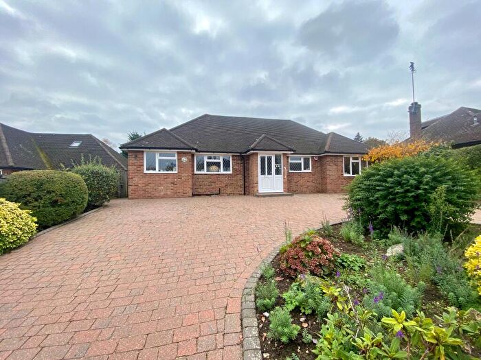 3 Bedroom Detached Bungalow To Rent In Woking, GU22