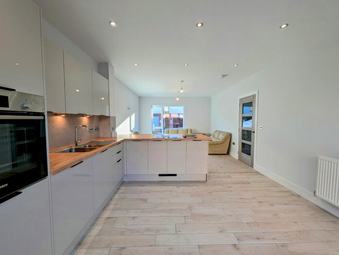 3 Bedroom Property To Rent In Knights Walk, Sutton, Retford, DN22