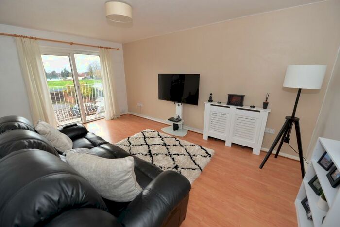 1 Bedroom Flat To Rent In Charlton Road, Southampton, SO15
