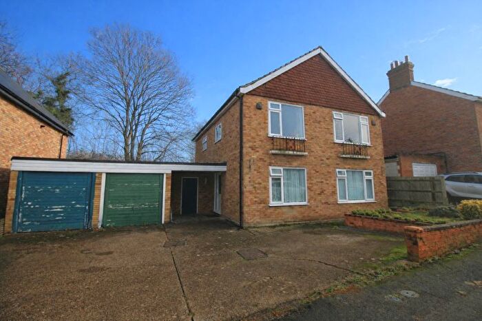 2 Bedroom Flat For Sale In Lavender Hill, Tonbridge, TN9