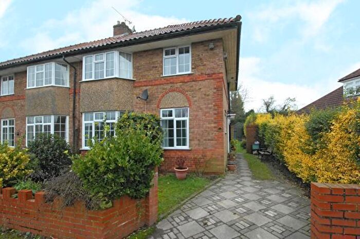 3 Bedroom Semi-Detached House To Rent In Old Hardenwaye, High Wycombe, HP13