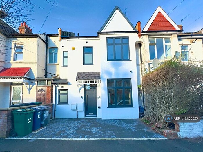 5 Bedroom Terraced House To Rent In Fallow Court Avenue, London, N12