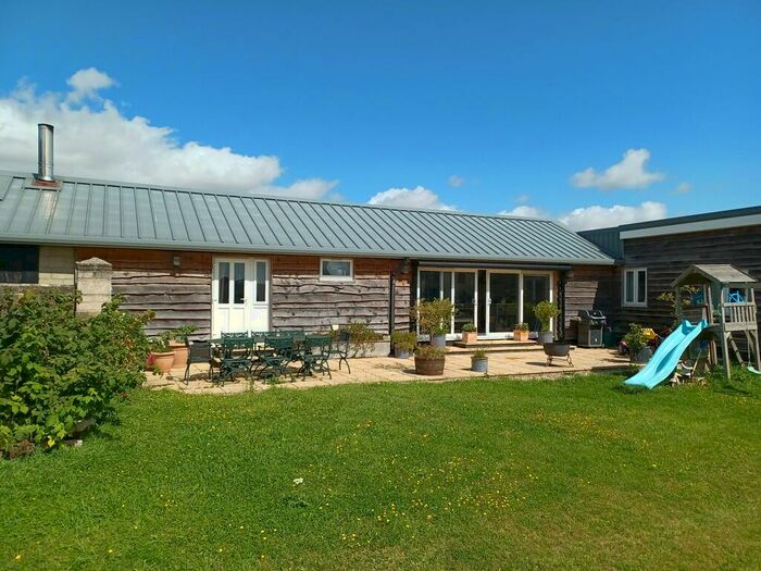 4 Bedroom Barn Conversion To Rent In Salisbury Road, Broughton, SO20