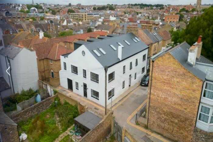 2 Bedroom Flat To Rent In Hibernia Street, Ramsgate, CT11