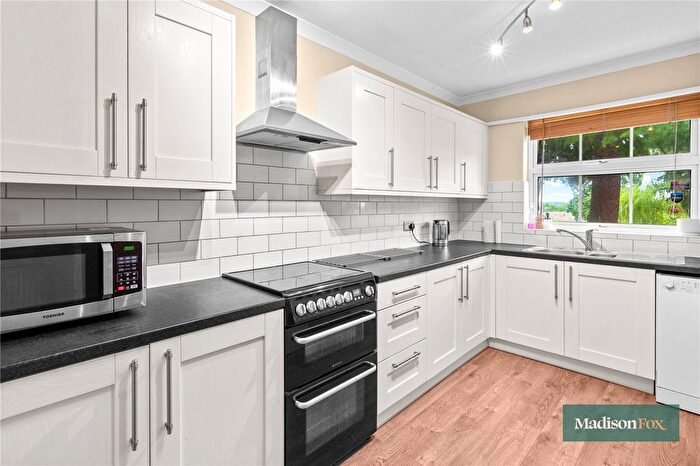 4 Bedroom End Terrace House To Rent In Hazelwood, Loughton, Essex, IG10