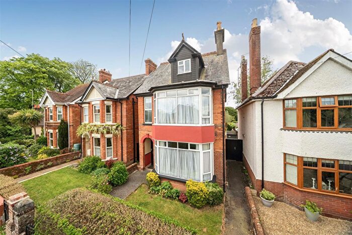 4 Bedroom Detached House For Sale In Salisbury Road, Blandford Forum, DT11