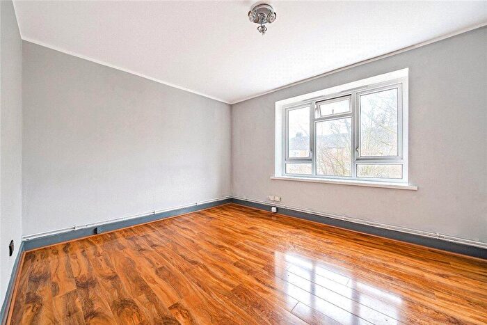1 Bedroom Apartment For Sale In Openshaw Road, Abbey Wood, London, SE2