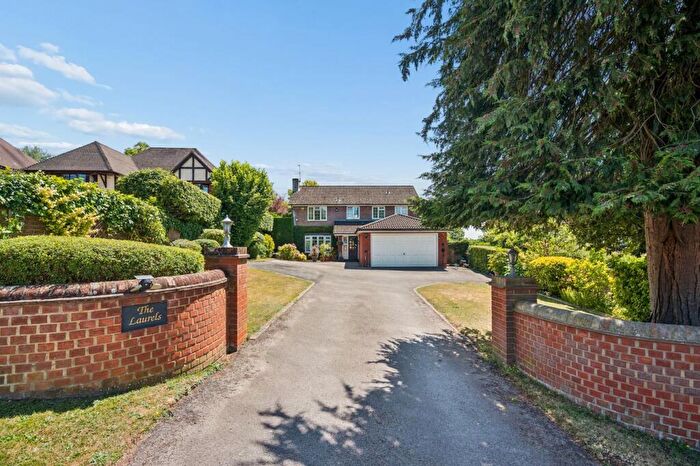 4 Bedroom Detached House For Sale In Misbourne Avenue, Chalfont St Peter, Gerrards Cross, SL9