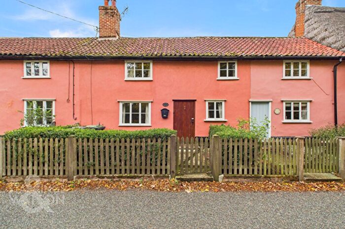 2 Bedroom Cottage For Sale In The Street, Thornham Magna, Eye, IP23