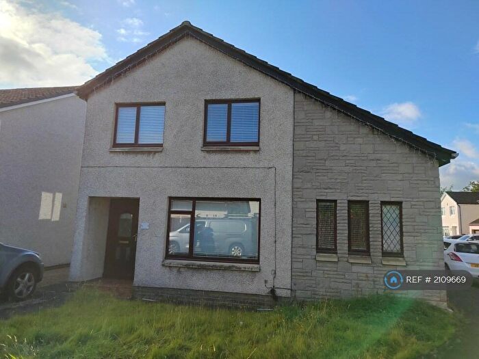 5 Bedroom Detached House To Rent In Carrick Vale, Motherwell, ML1
