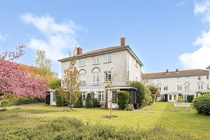 2 Bedroom Maisonette For Sale In Osborne Court, Surbiton, KT6