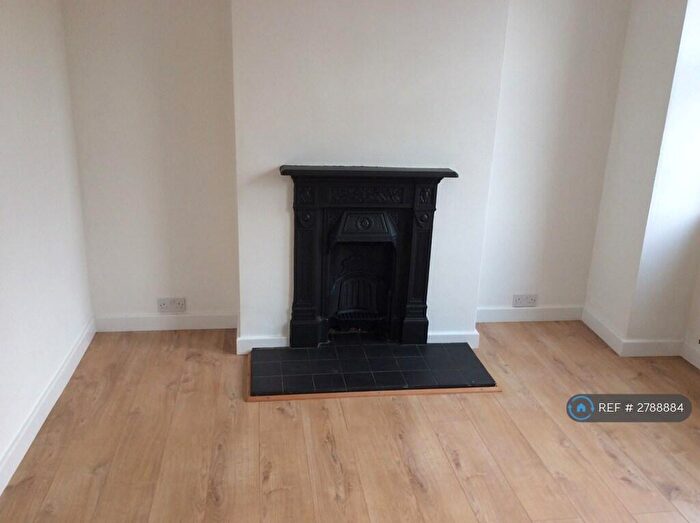 1 Bedroom Flat To Rent In Coombe Terrace, Brighton, BN2