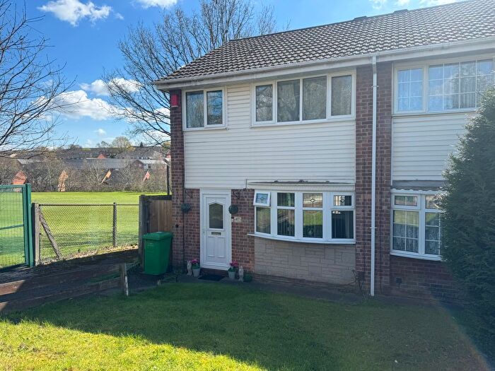 3 Bedroom Semi Detached House For Sale In Beauclerk Drive, Nottingham, NG5