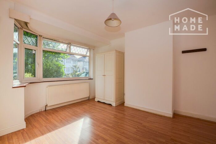 3 Bedroom Semi-Detached House To Rent In Alderney Gardens, Northolt, UB5