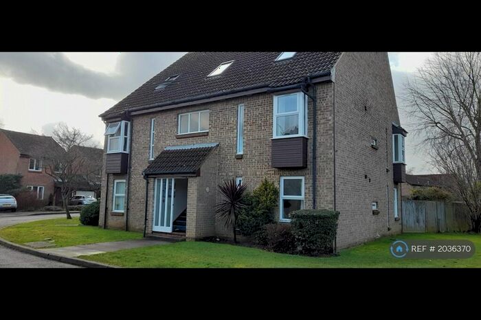 Studio To Rent In Hodgson Gardens, Guildford, GU4