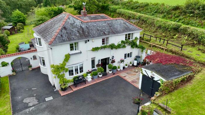 5 Bedroom Detached House For Sale In Trimsaran Road, Llanelli, SA15