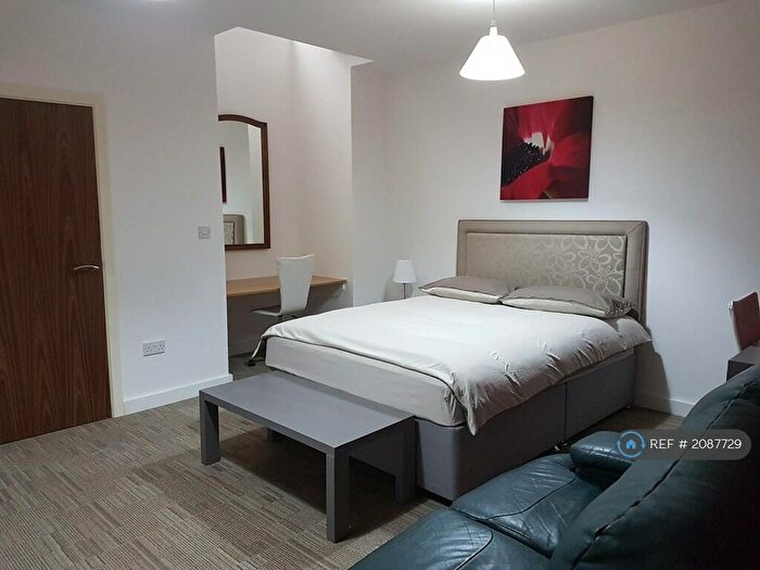 Studio To Rent In Cobourg Street, Manchester, M1