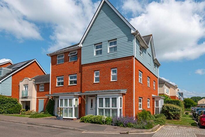 4 Bedroom Town House For Sale In Burrage Road, Redhill, Surrey, RH1